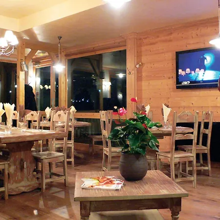 Inviting Mountain In Savoie Apartamento Brides-les-Bains