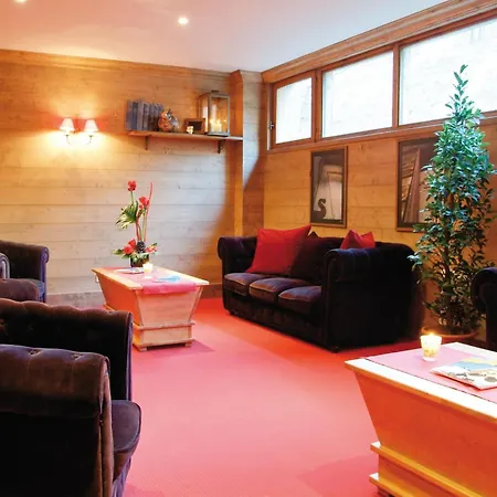 Inviting Mountain In Savoie Apartamento